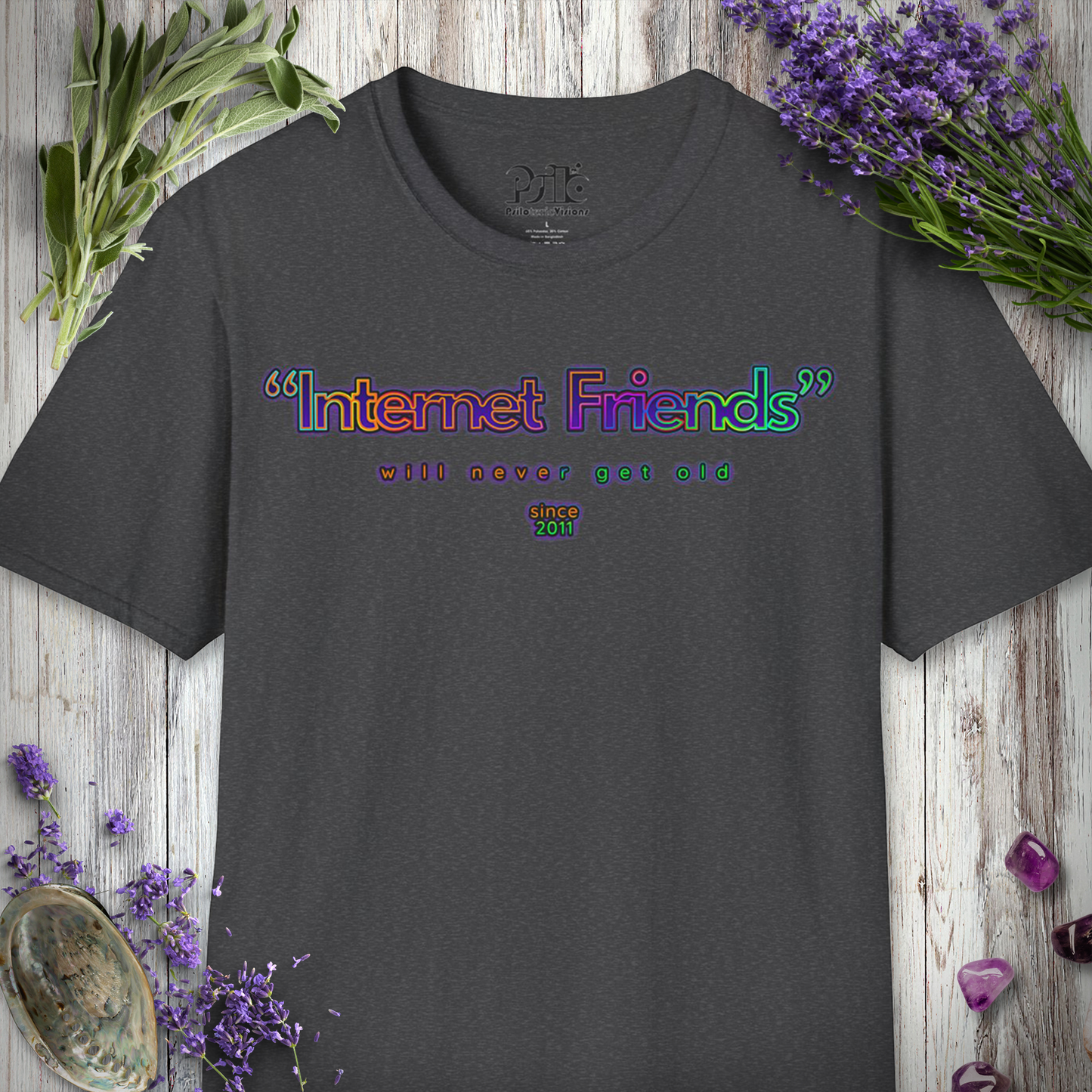 "Internet Friends" T-SHIRT