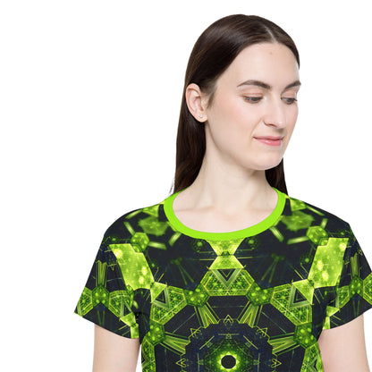 'Geocomb' sport tee for women, close-up of the sleeve print.