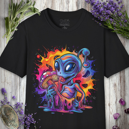 Trippy Alien w/ Mushroom T-SHIRT
