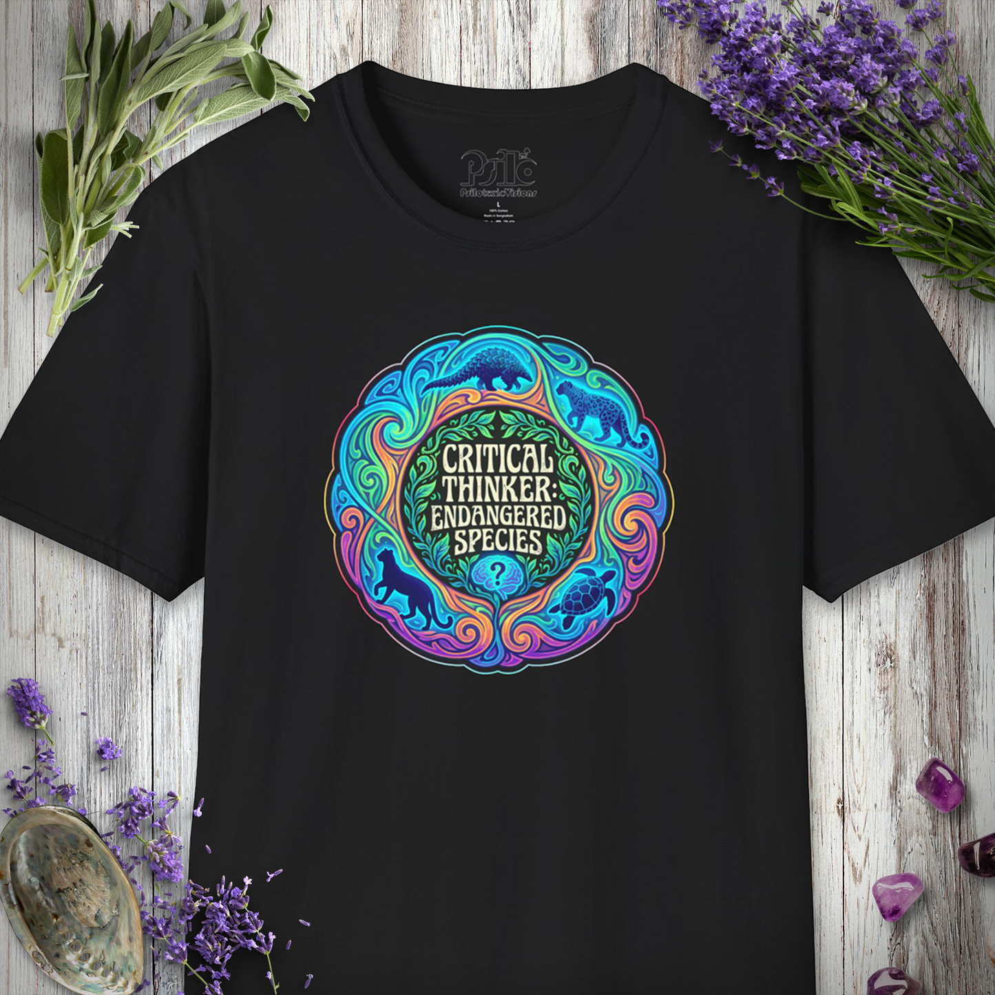 "Critical Thinker Endangered" T-SHIRT