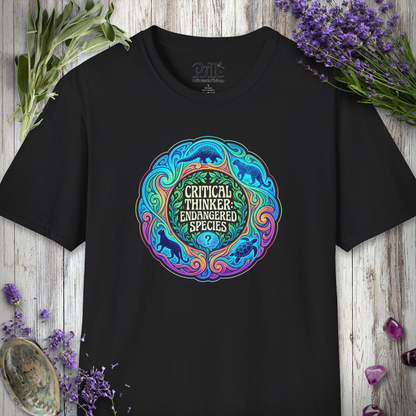 "Critical Thinker Endangered" T-SHIRT