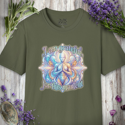 "Grateful For This Moment" T-SHIRT