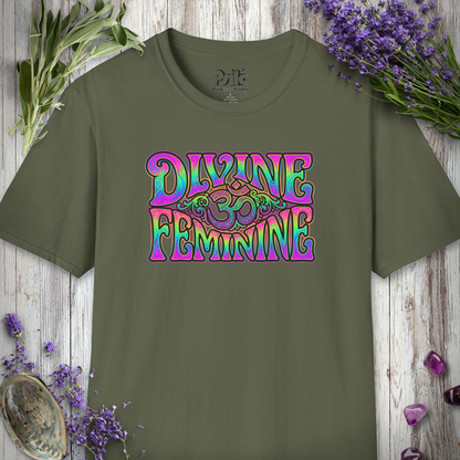 "Om Devine Feminine" T-SHIRT
