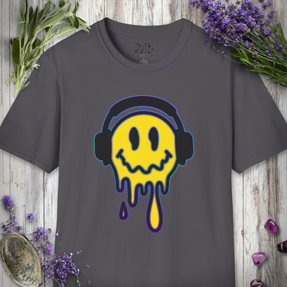 "Melting Smiley Headphones" T-SHIRT