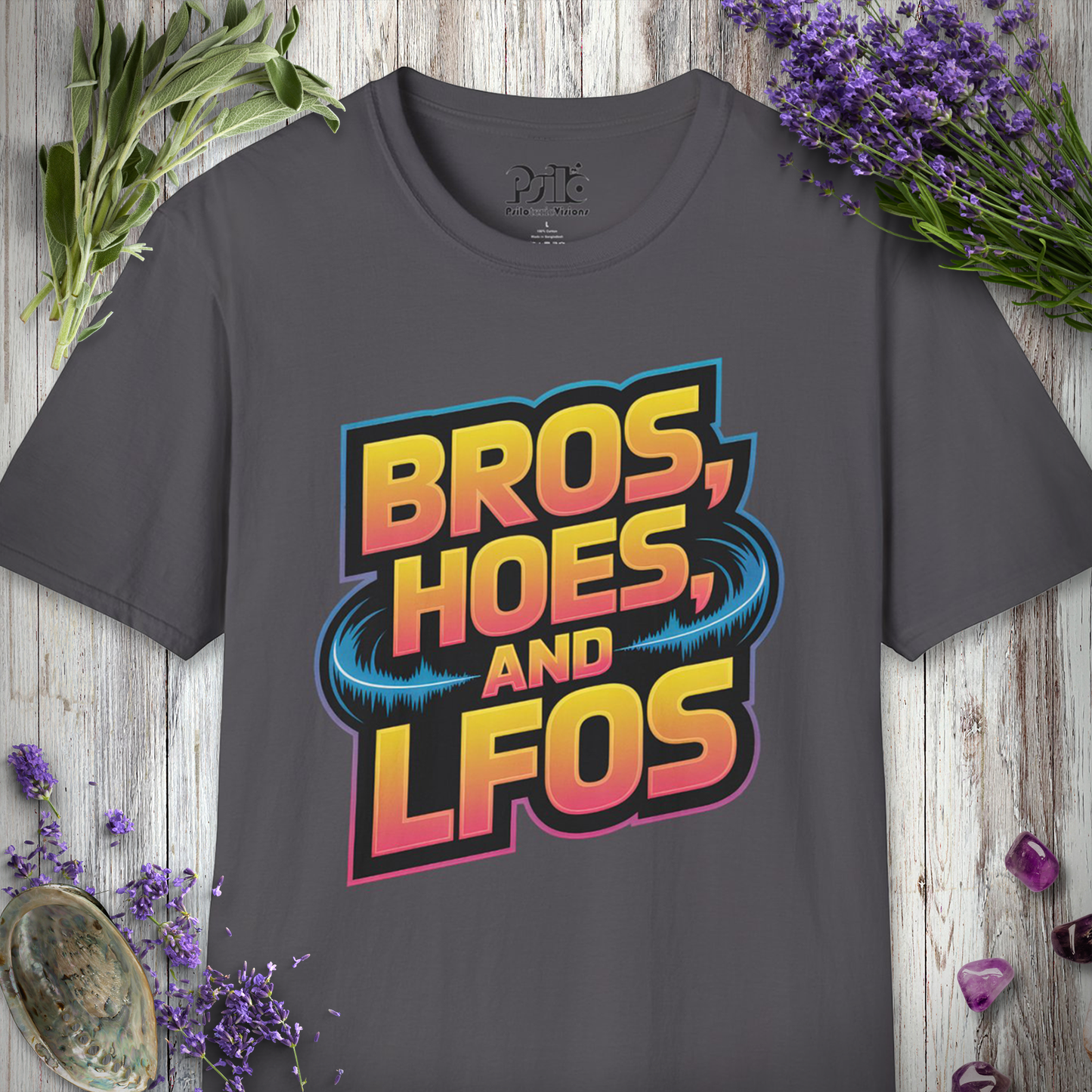 "Bros Hoes & LFOs" T-SHIRT