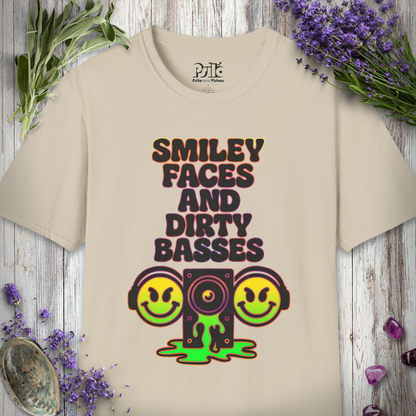 "Smiley Faces & Dirty Basses" T-SHIRT