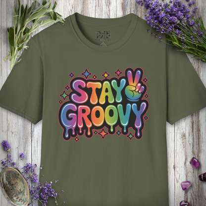 "Stay Groovy" T-SHIRT