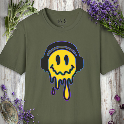 "Melting Smiley Headphones" T-SHIRT