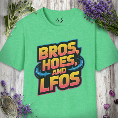 "Bros Hoes & LFOs" T-SHIRT