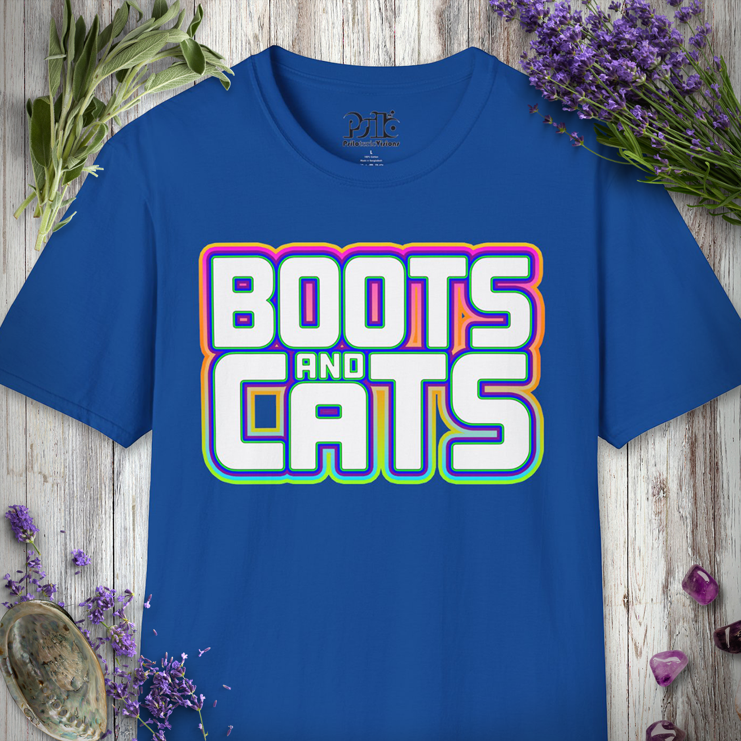 "Boots and Cats (Bold)" T-SHIRT