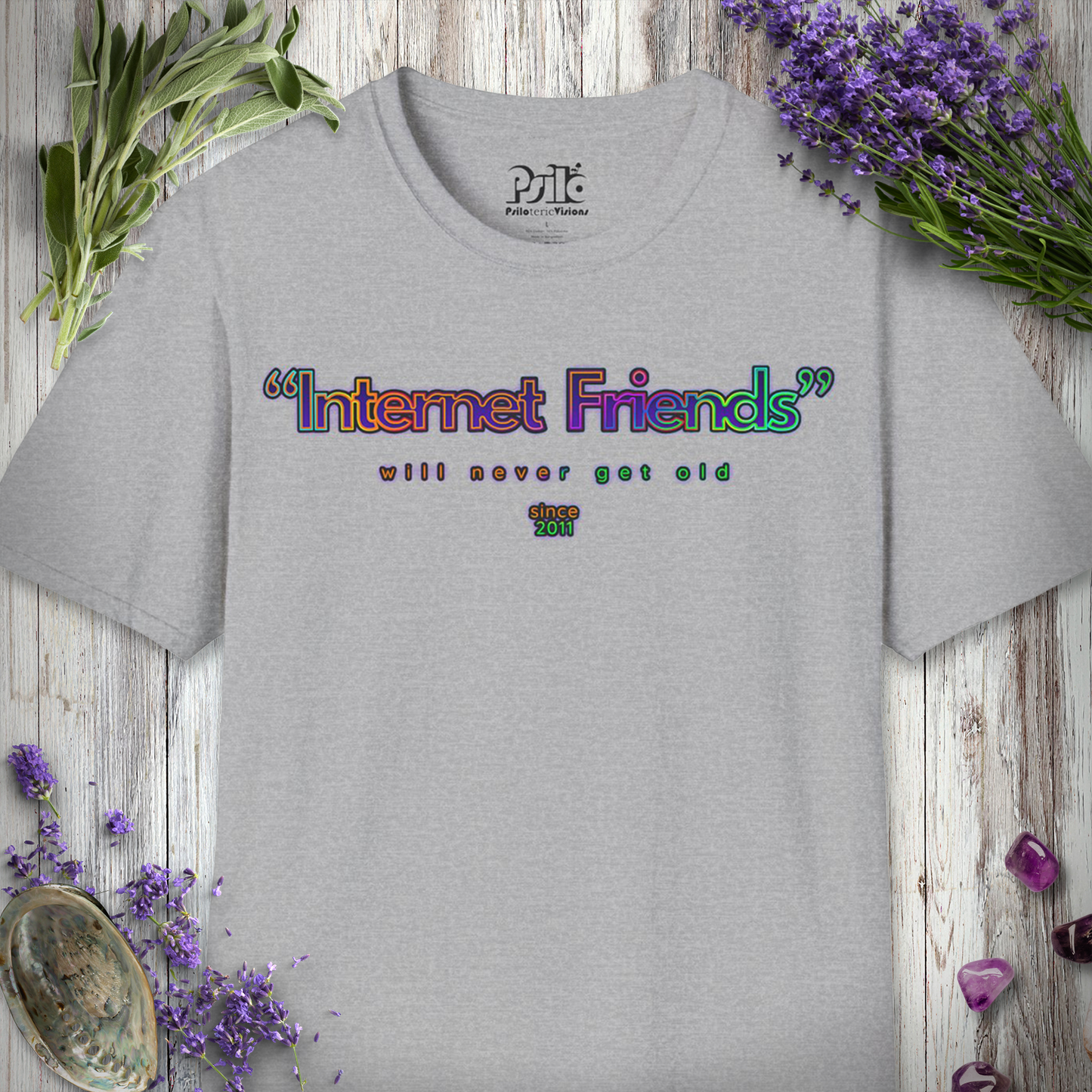 "Internet Friends" T-SHIRT