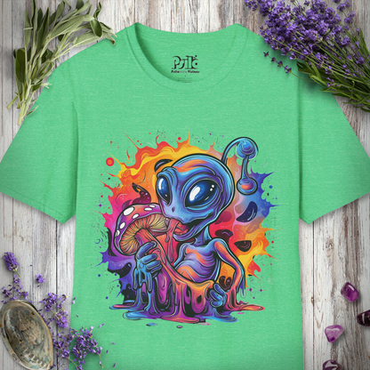 Trippy Alien w/ Mushroom T-SHIRT
