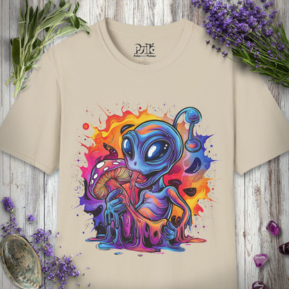 Trippy Alien w/ Mushroom T-SHIRT