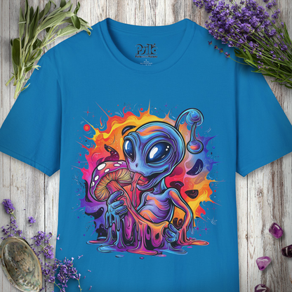 Trippy Alien w/ Mushroom T-SHIRT