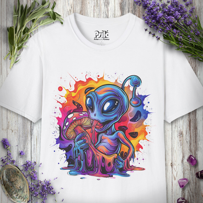 Trippy Alien w/ Mushroom T-SHIRT