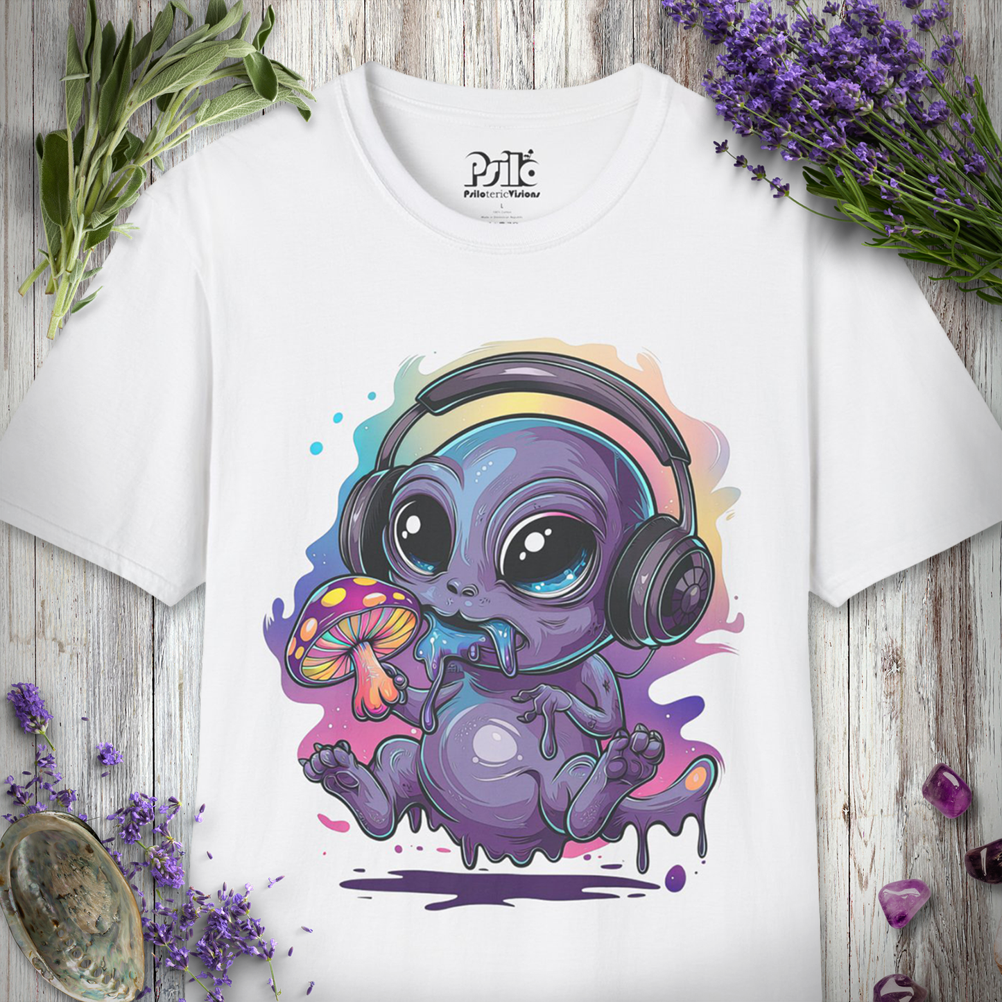 "Cute Trippy Alien Eating Mushroom" Unisex SOFTSTYLE T-SHIRT